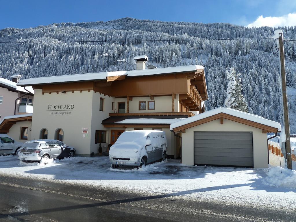 Haus Hochland Hotel Tux Exterior photo